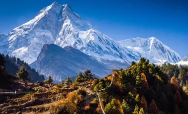 Manaslu and Tsum Valley Trek